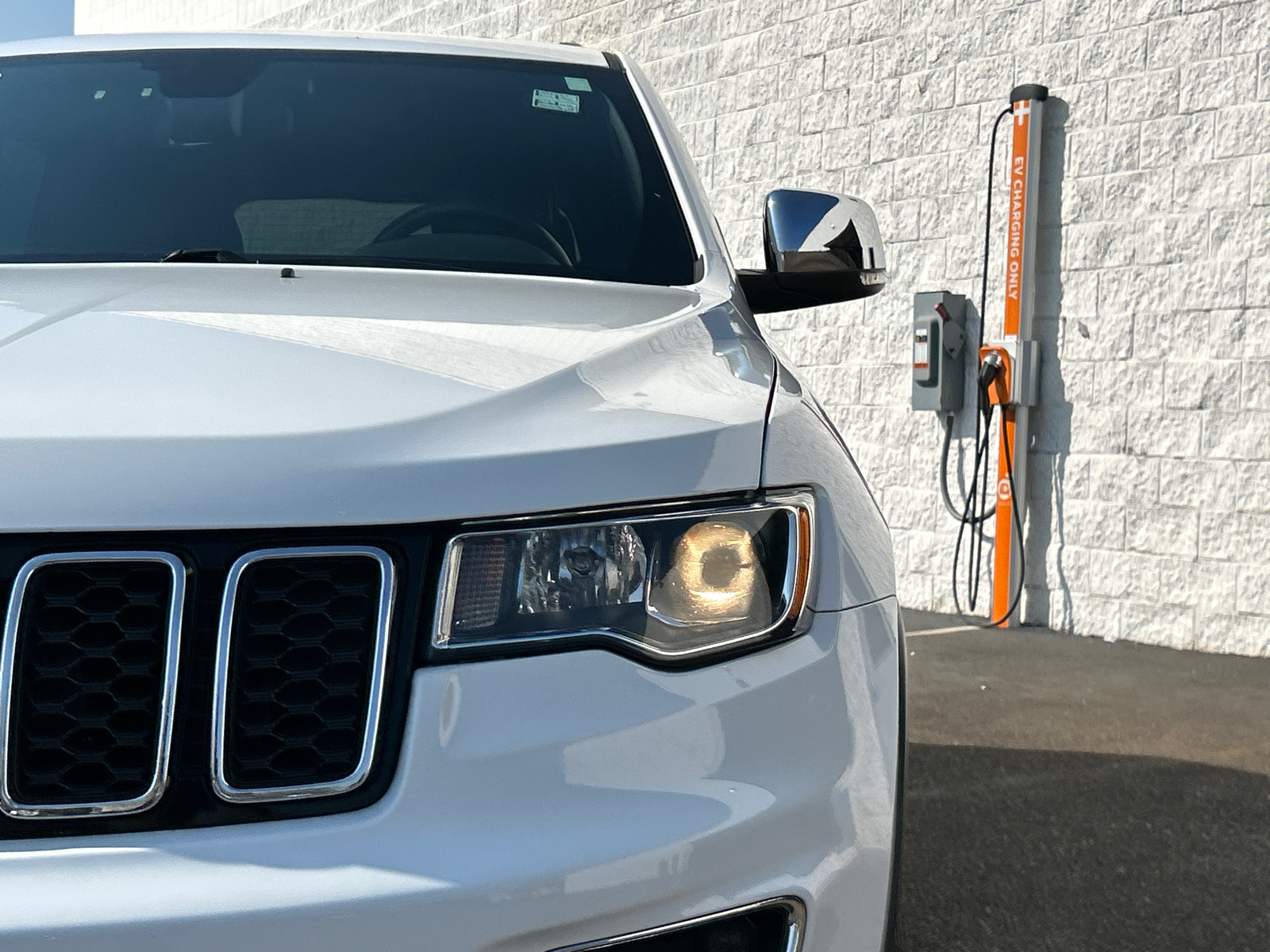 2018 Jeep Grand Cherokee Limited 10