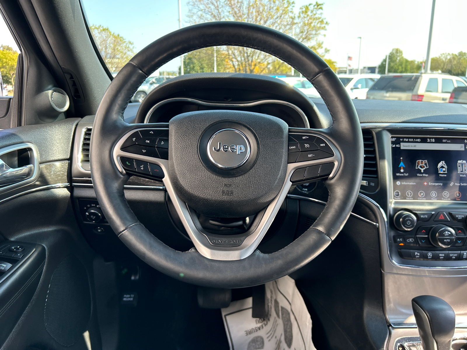 2018 Jeep Grand Cherokee Limited 30