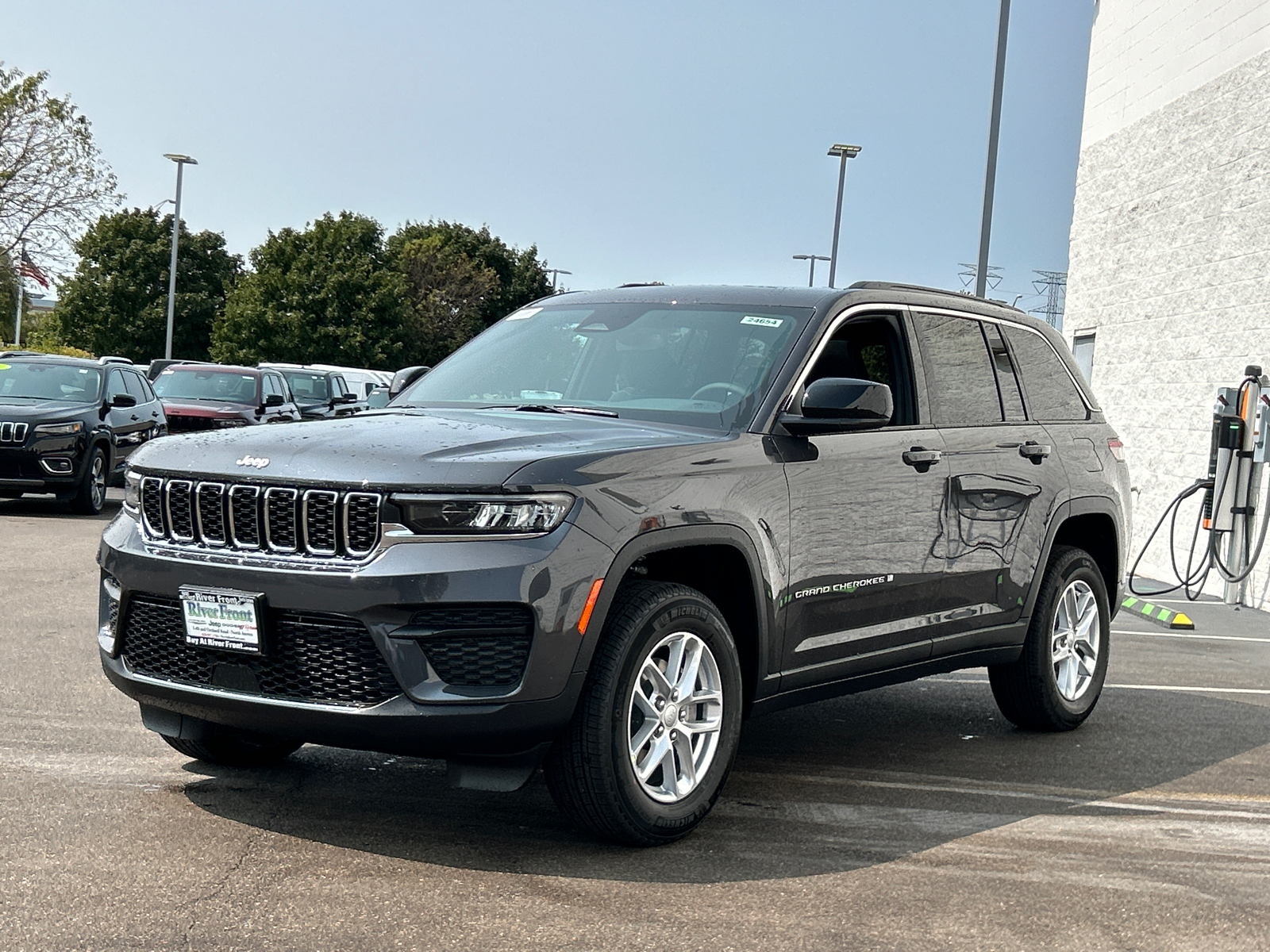 2024 Jeep Grand Cherokee Laredo 4