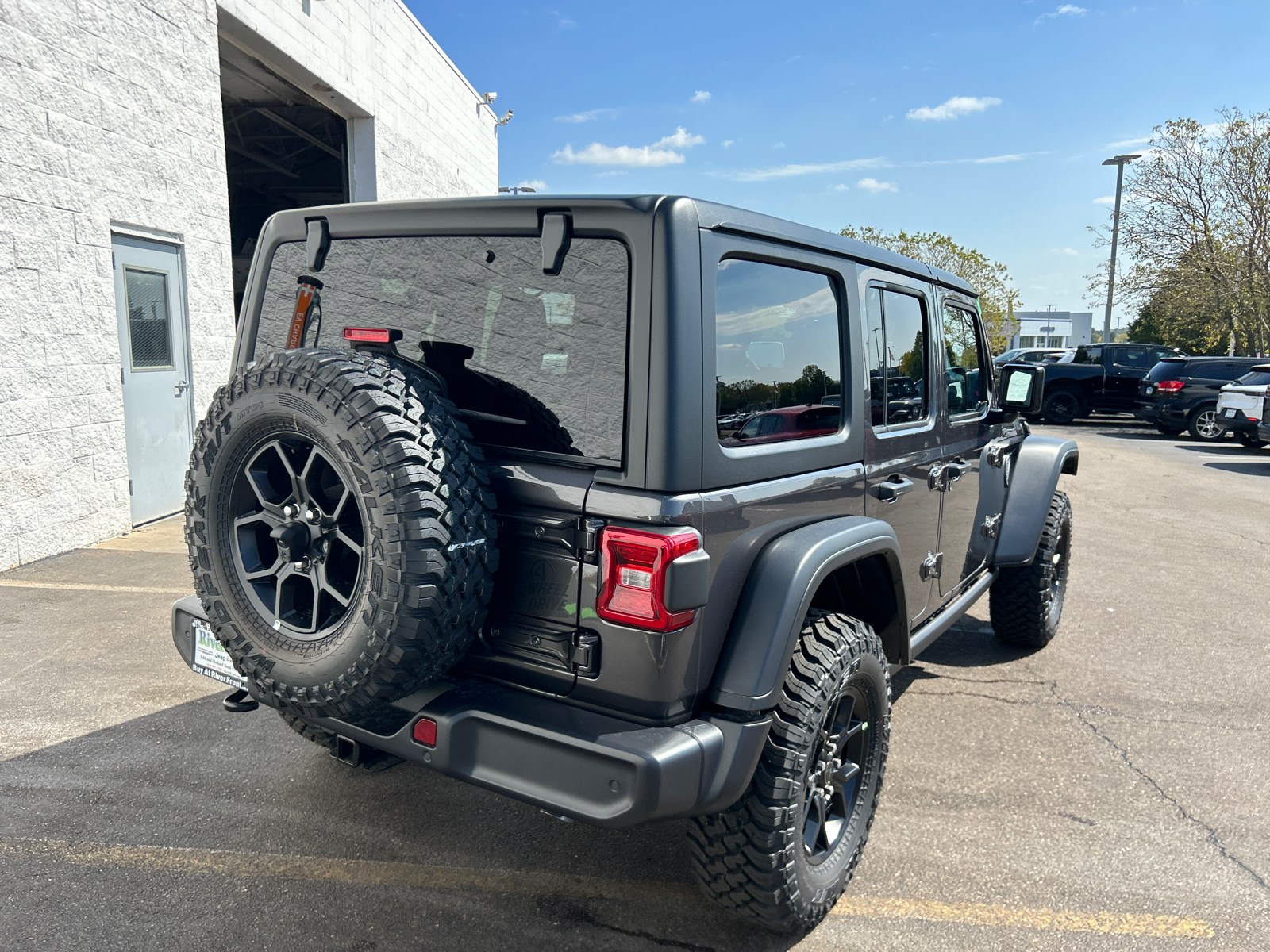 2024 Jeep Wrangler Willys 8