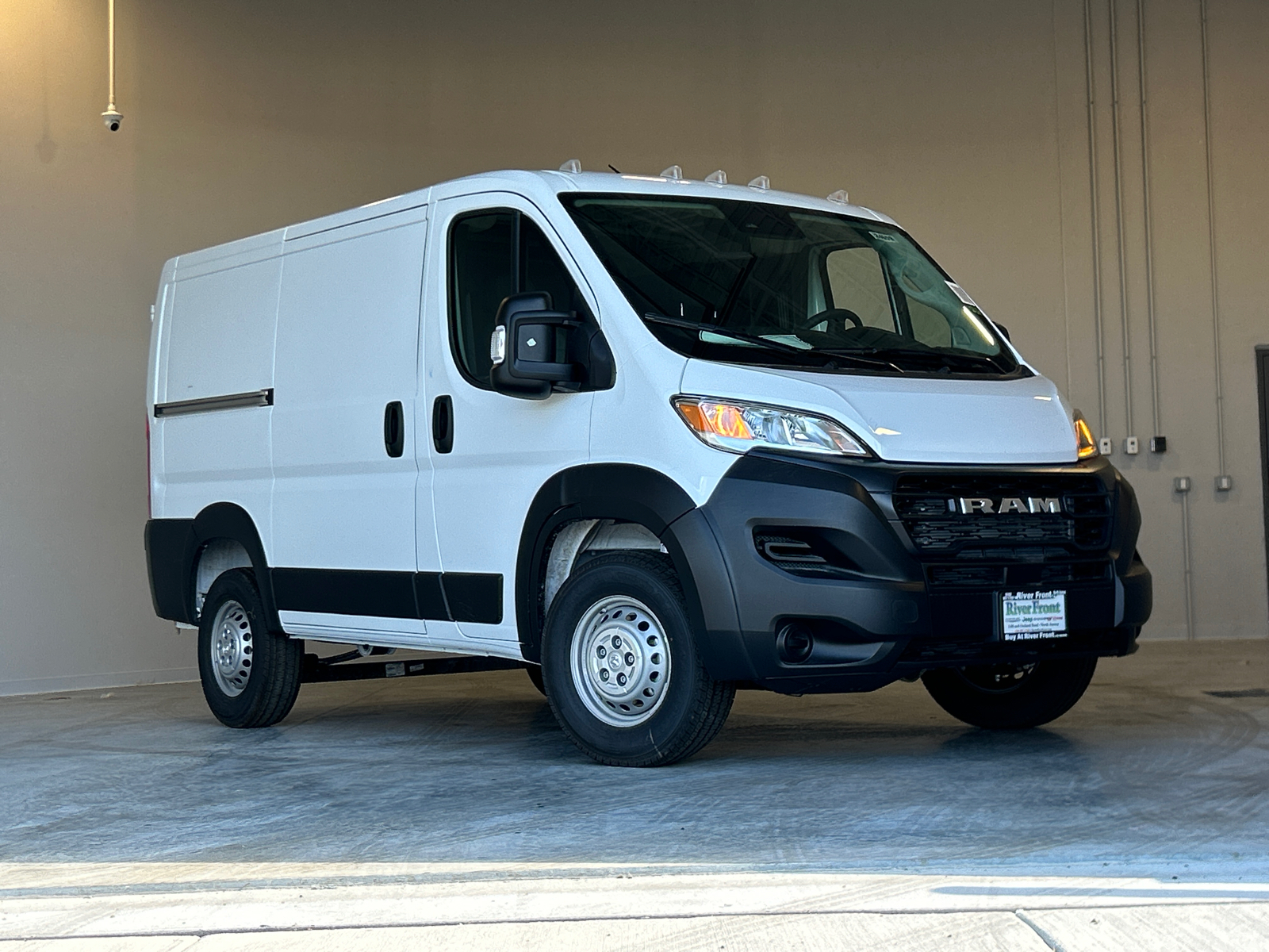 2024 Ram ProMaster 1500 Low Roof 2