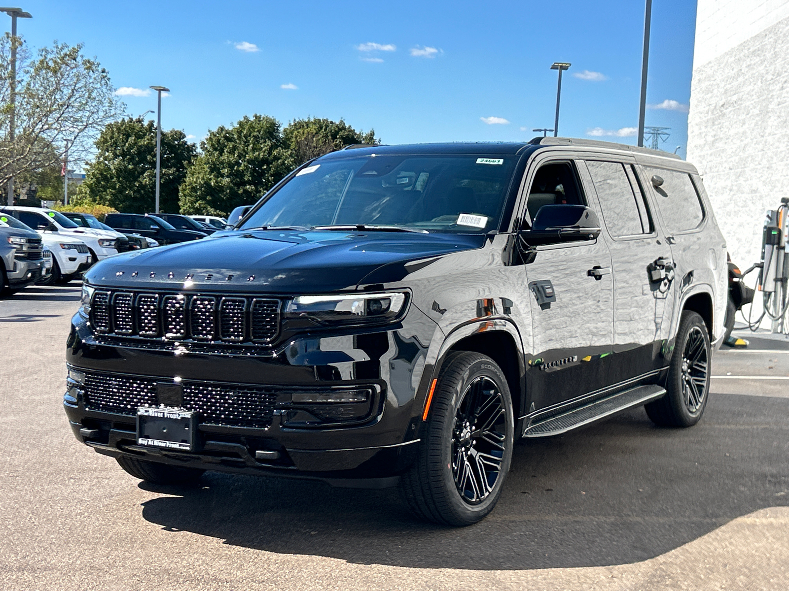 2024 Jeep Wagoneer L Series II 4