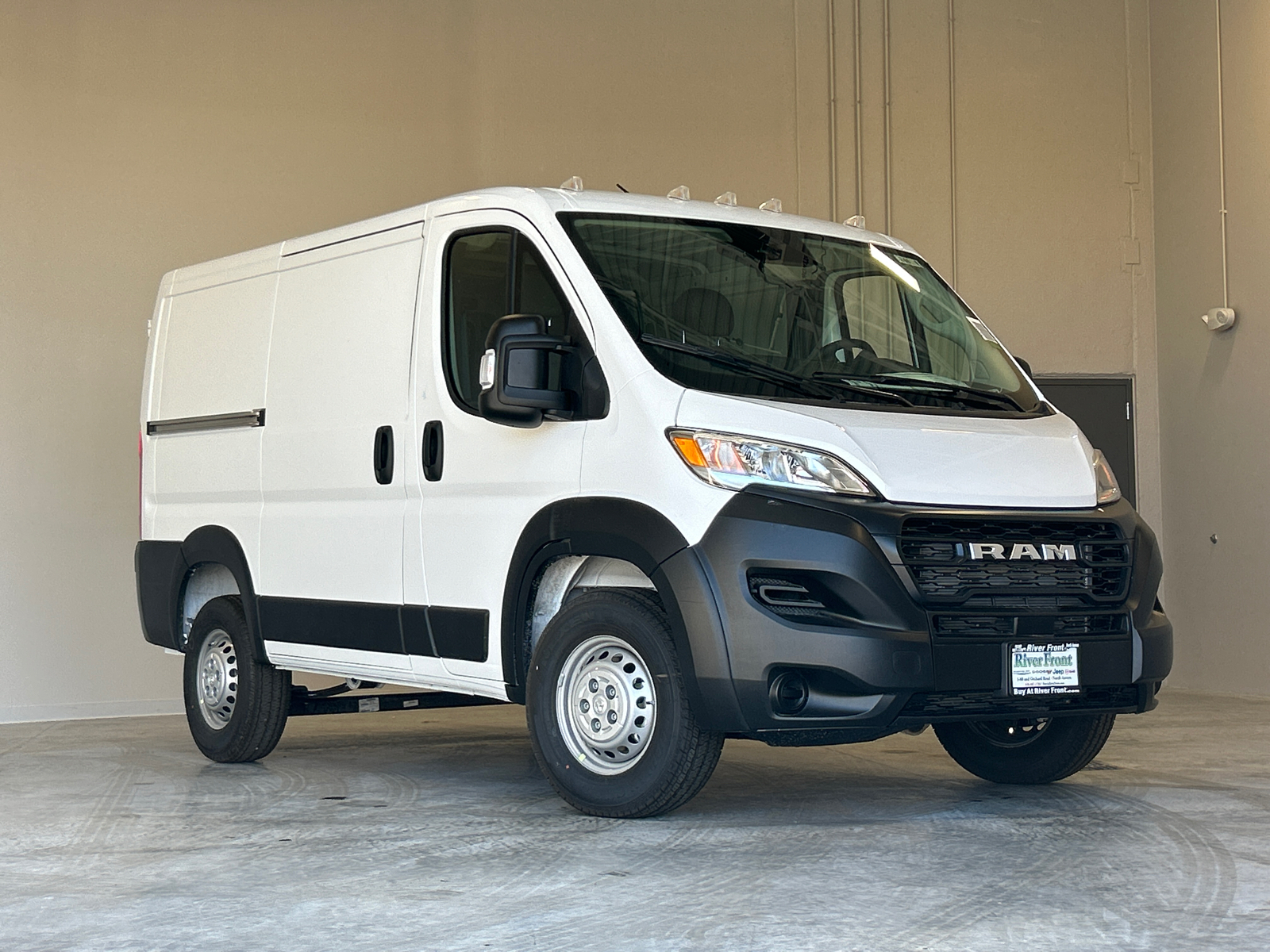 2024 Ram ProMaster 1500 Low Roof 2