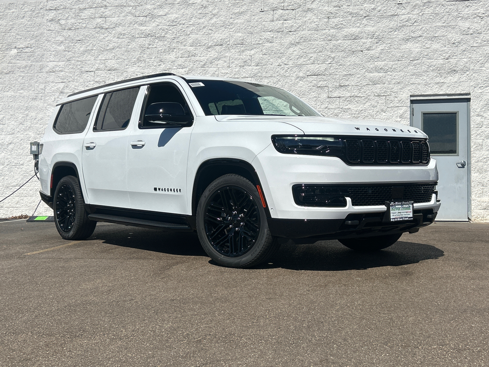 2024 Jeep Wagoneer L Series II 1