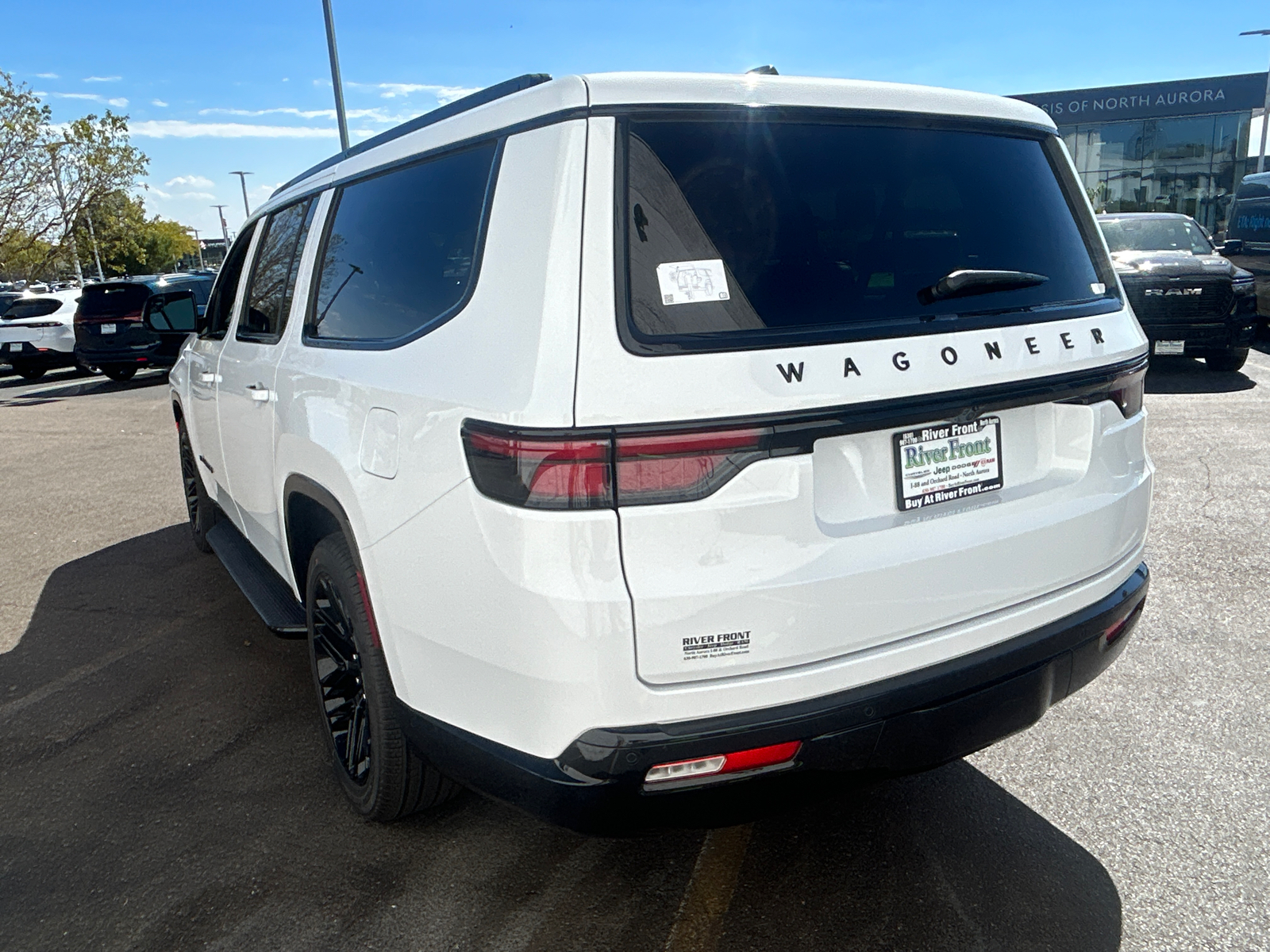 2024 Jeep Wagoneer L Series II 6