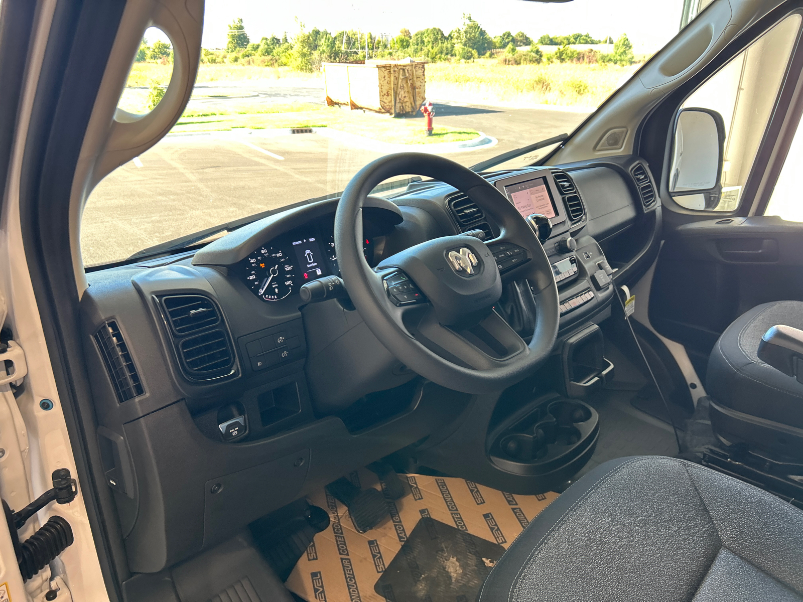 2024 Ram ProMaster 2500 High Roof 15