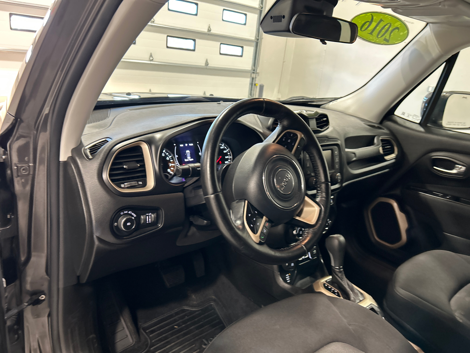 2016 Jeep Renegade Latitude 17