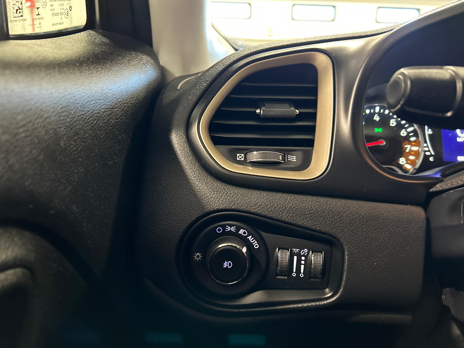 2016 Jeep Renegade Latitude 18