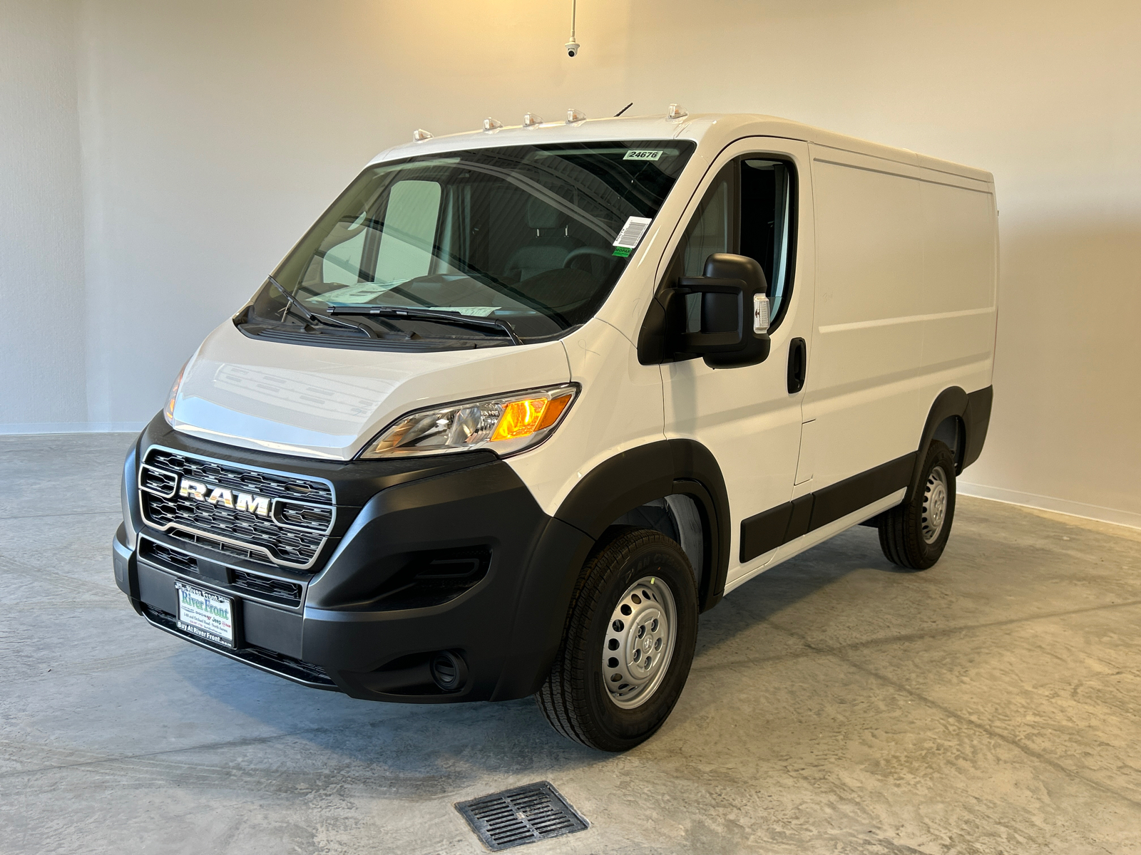 2024 Ram ProMaster 1500 Low Roof 4