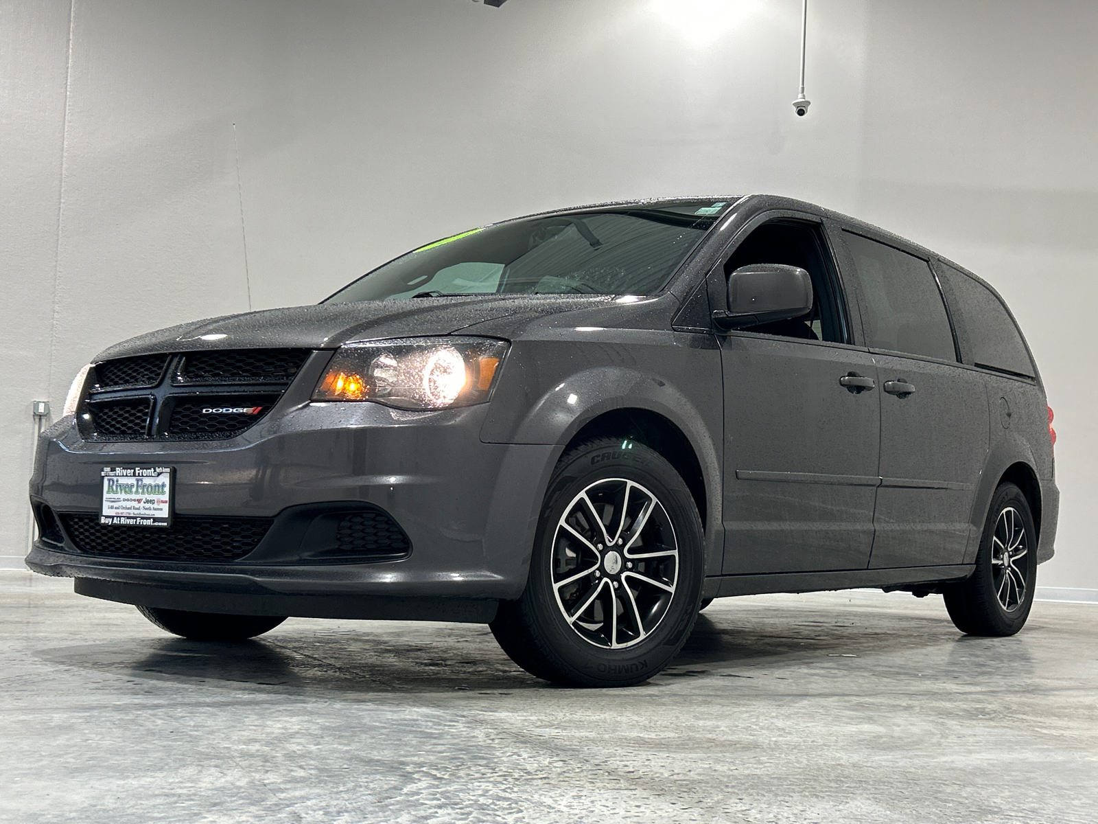 2016 Dodge Grand Caravan SE 2