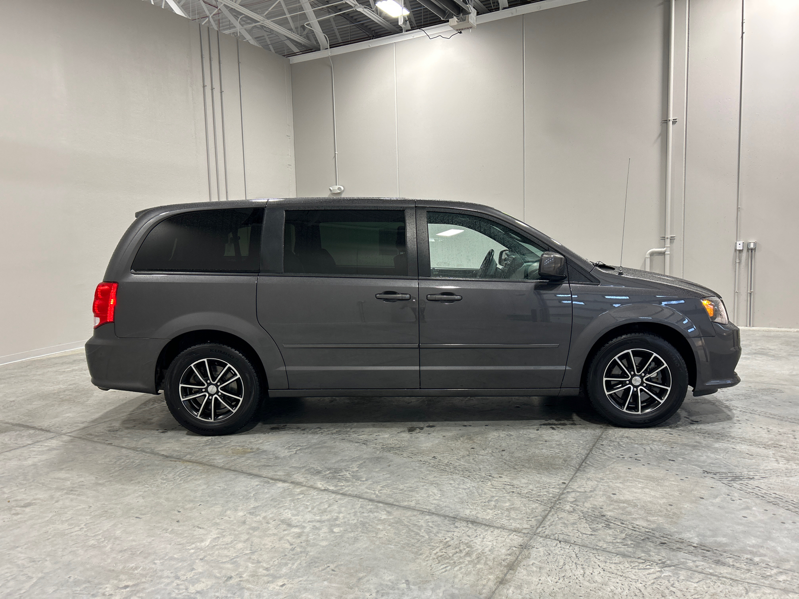 2016 Dodge Grand Caravan SE 5