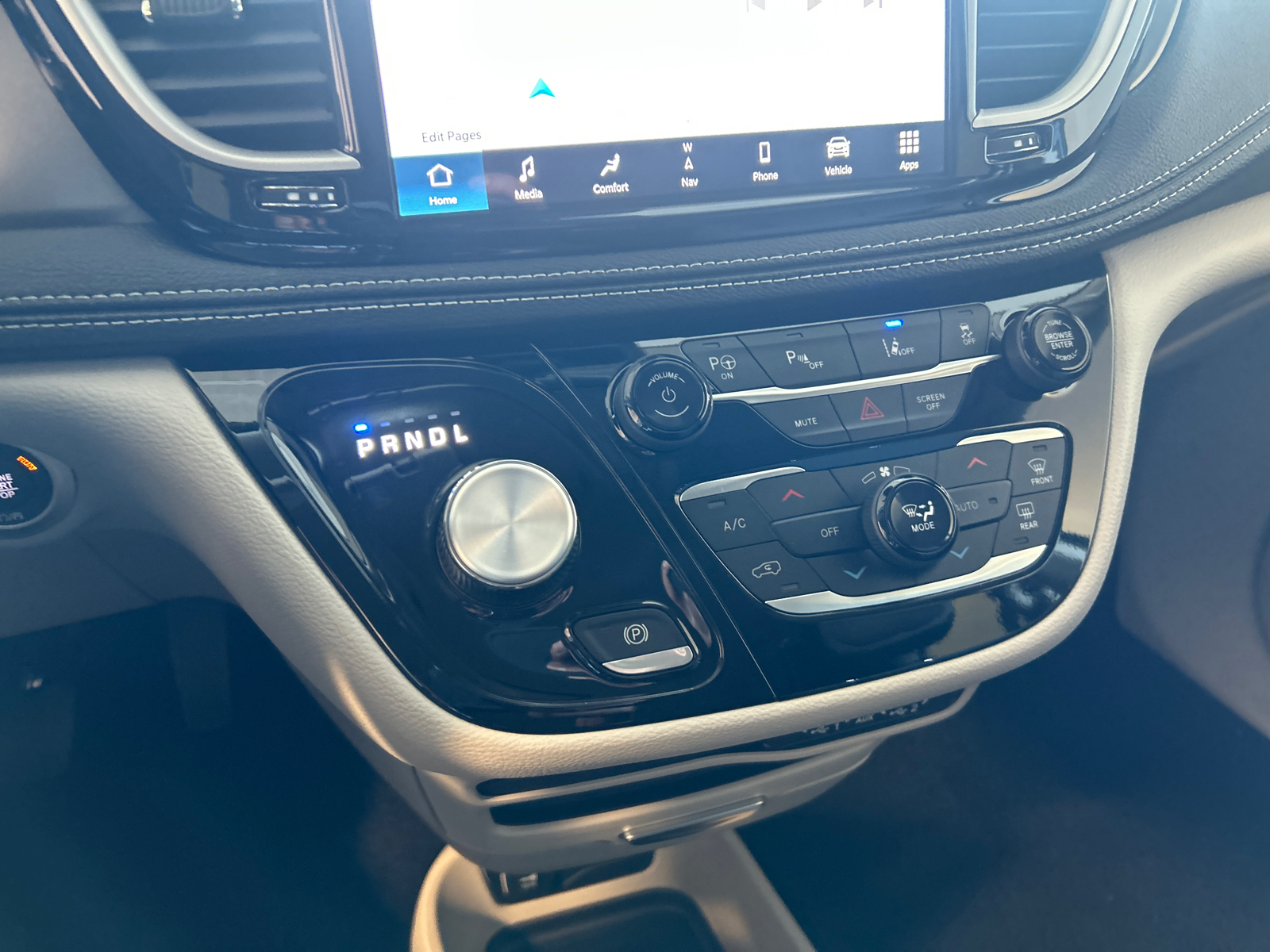 2024 Chrysler Pacifica Hybrid Select 25