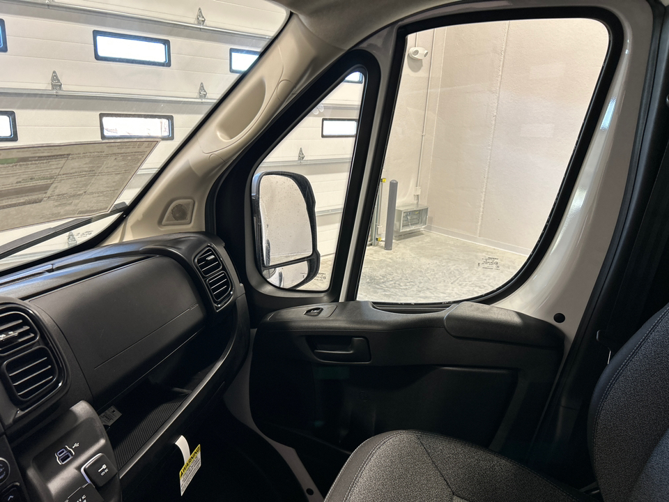 2024 Ram ProMaster 2500 High Roof 26