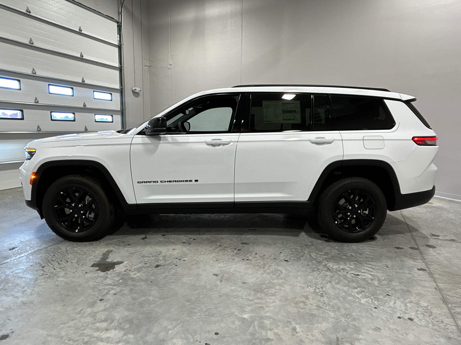 2024 Jeep Grand Cherokee L Altitude X 9