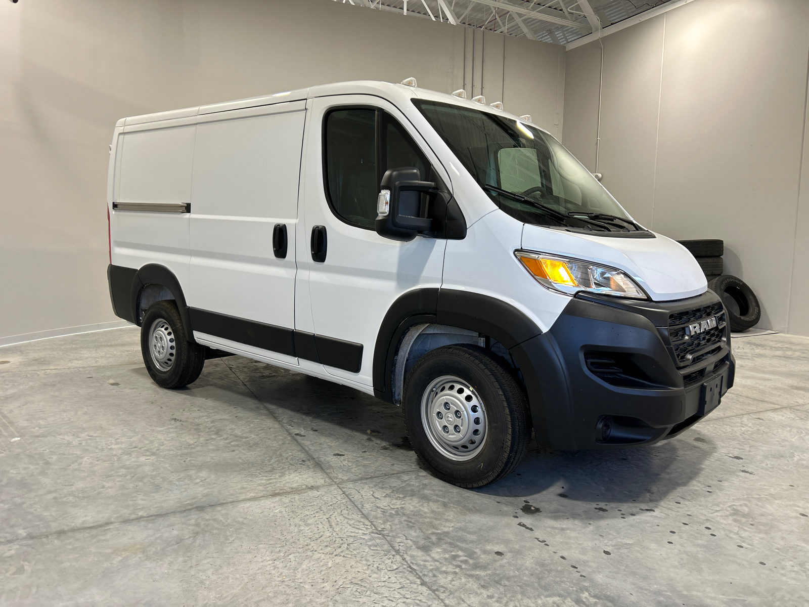 2024 Ram ProMaster 1500 Low Roof 4