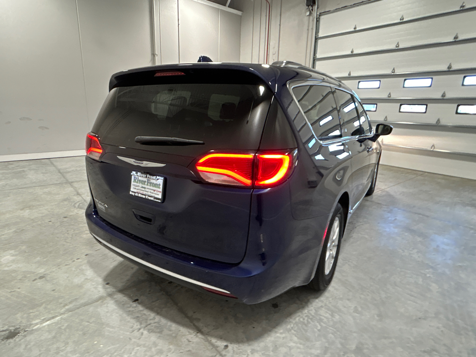 2020 Chrysler Pacifica Touring L 6