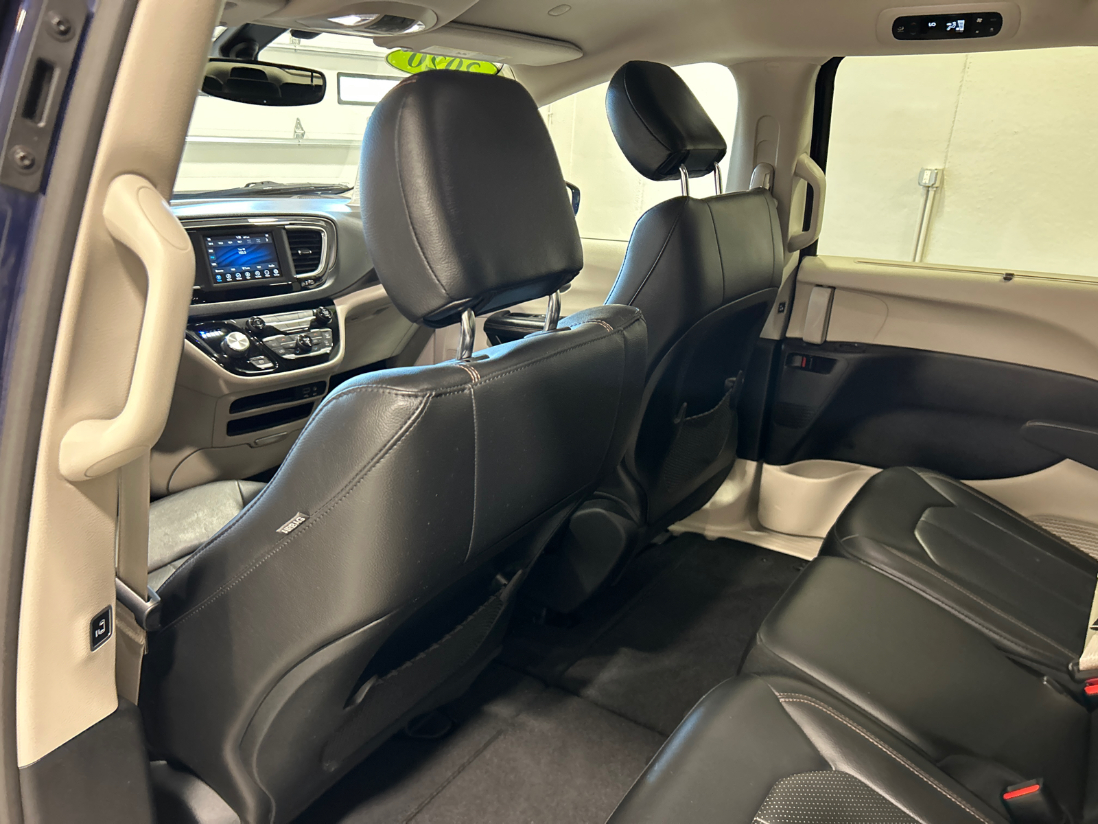 2020 Chrysler Pacifica Touring L 31