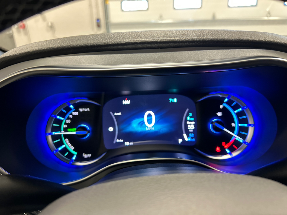 2024 Chrysler Pacifica Hybrid Select 23