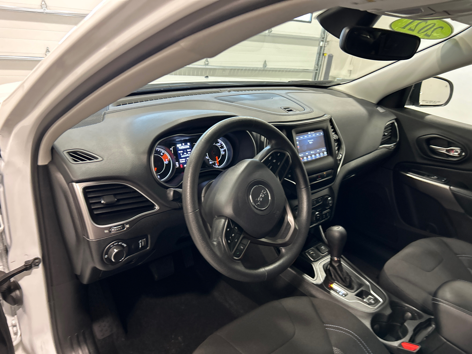 2021 Jeep Cherokee Latitude 17