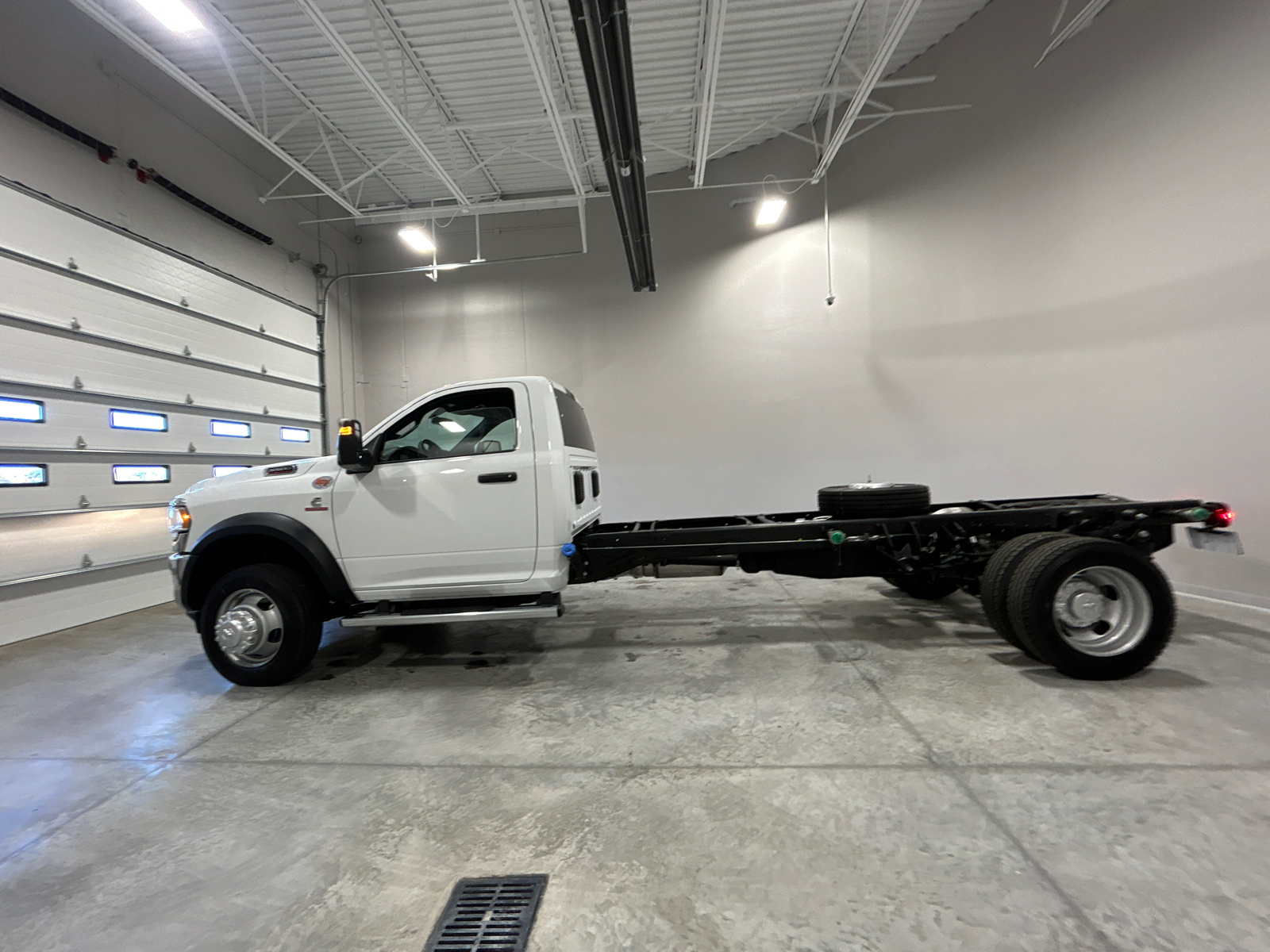 2024 Ram 5500HD Tradesman 3