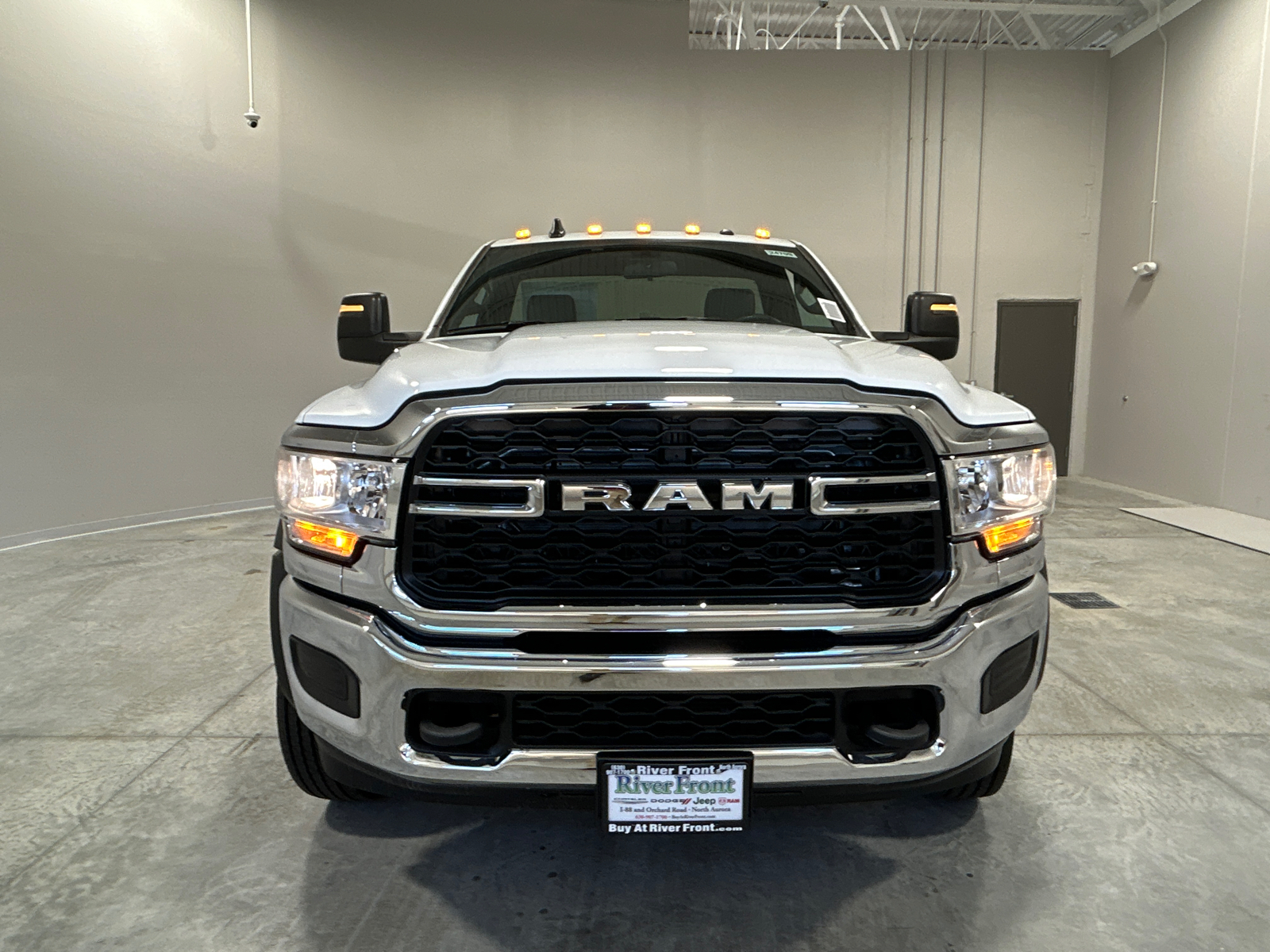 2024 Ram 5500HD Tradesman 9