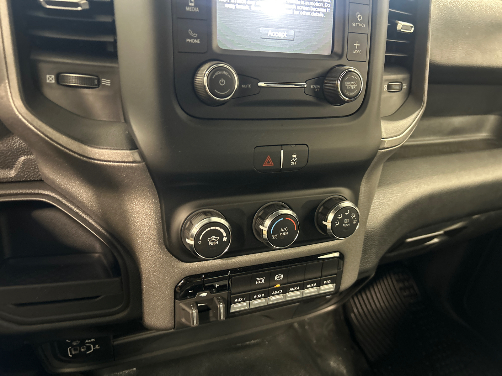 2024 Ram 5500HD Tradesman 23