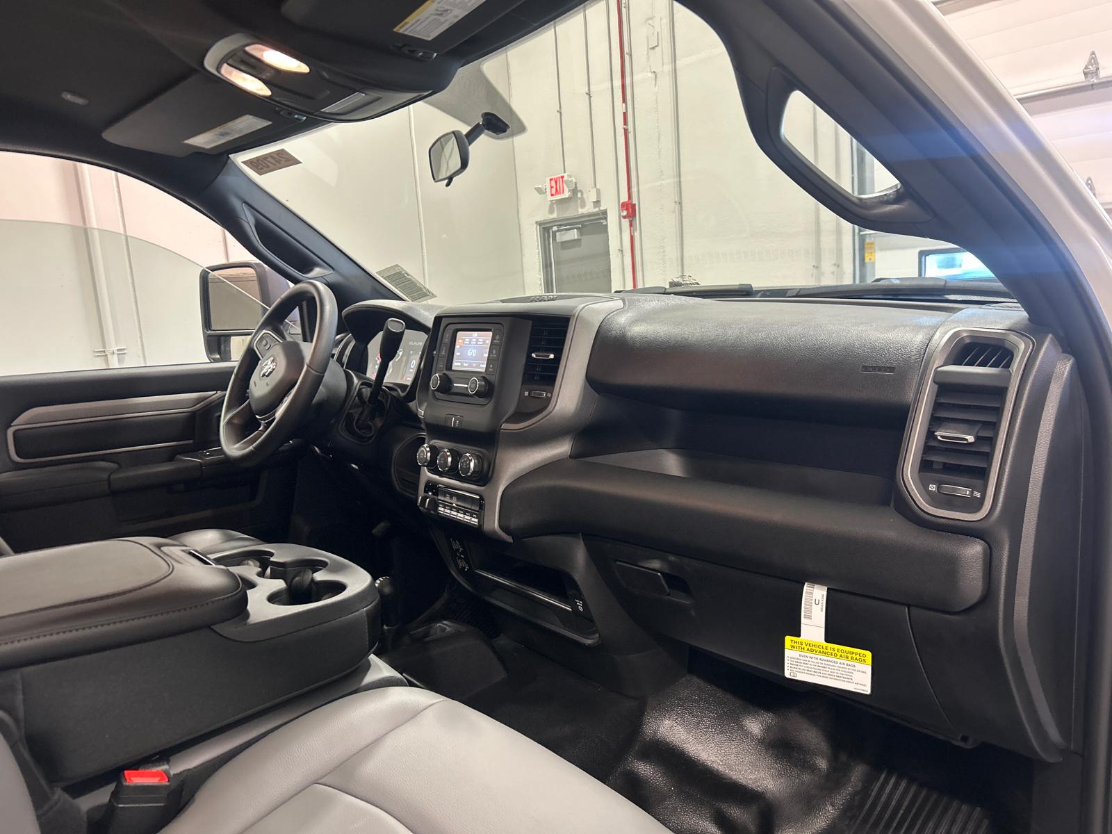 2024 Ram 5500HD Tradesman 27