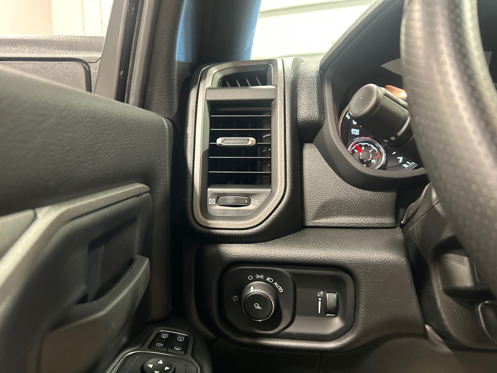 2024 Ram 2500 Tradesman 17