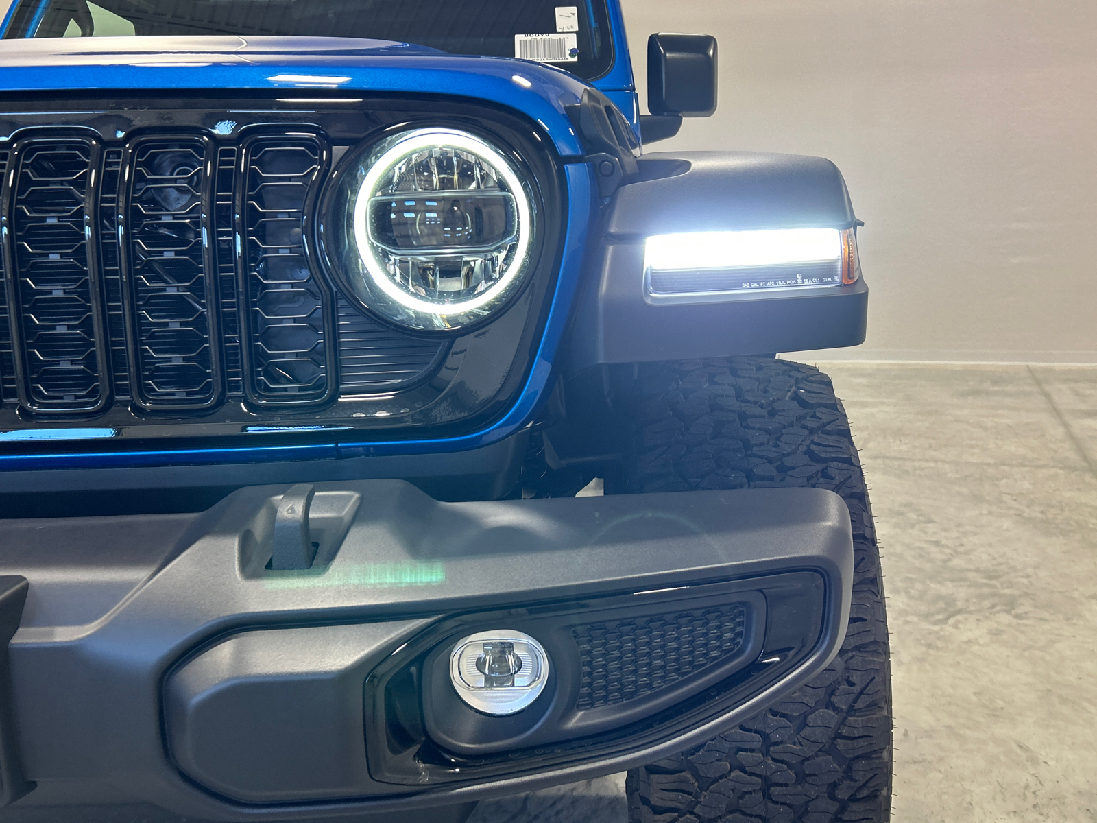 2024 Jeep Wrangler Willys 9