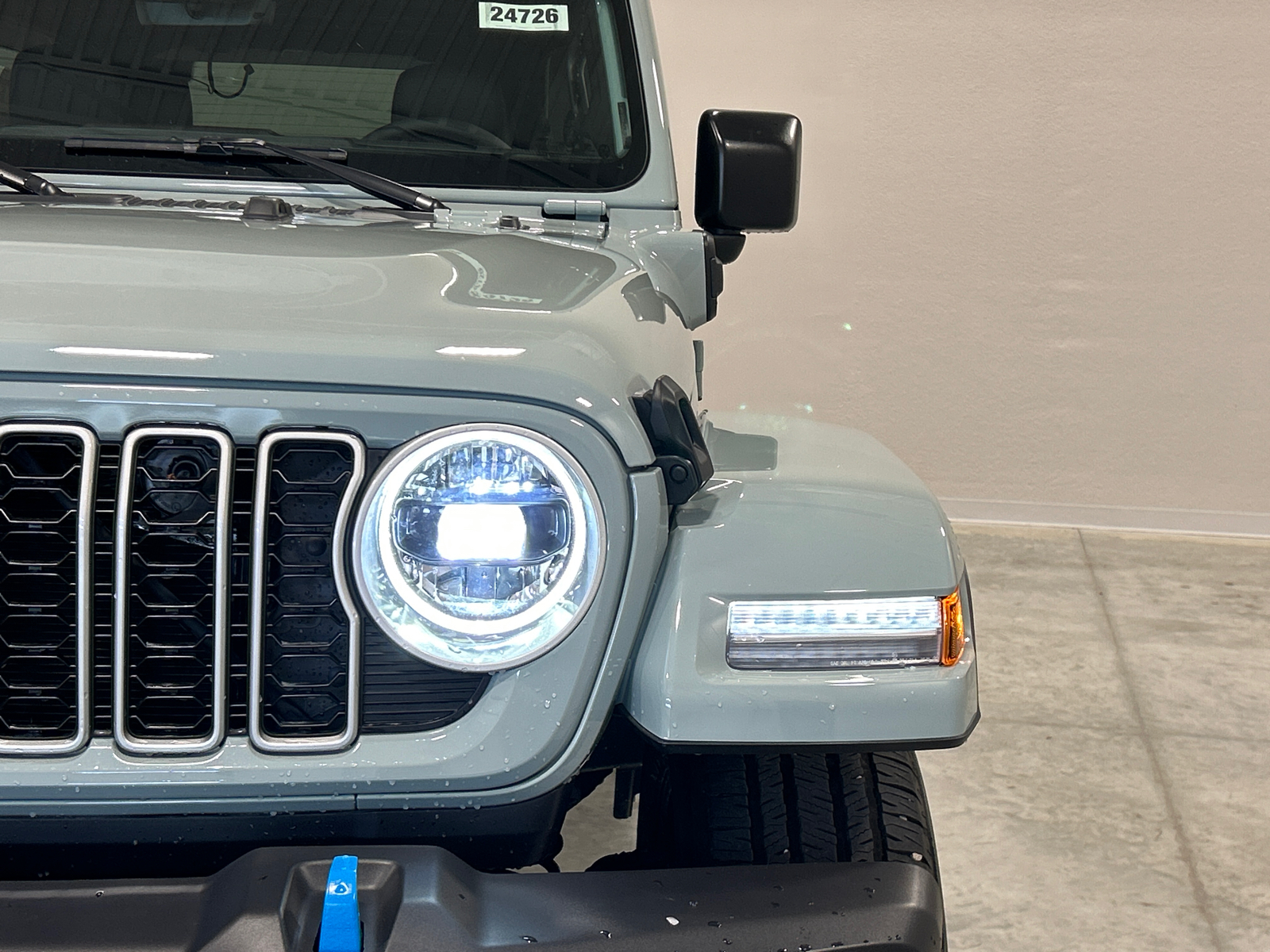 2024 Jeep Wrangler Sahara 4xe 10