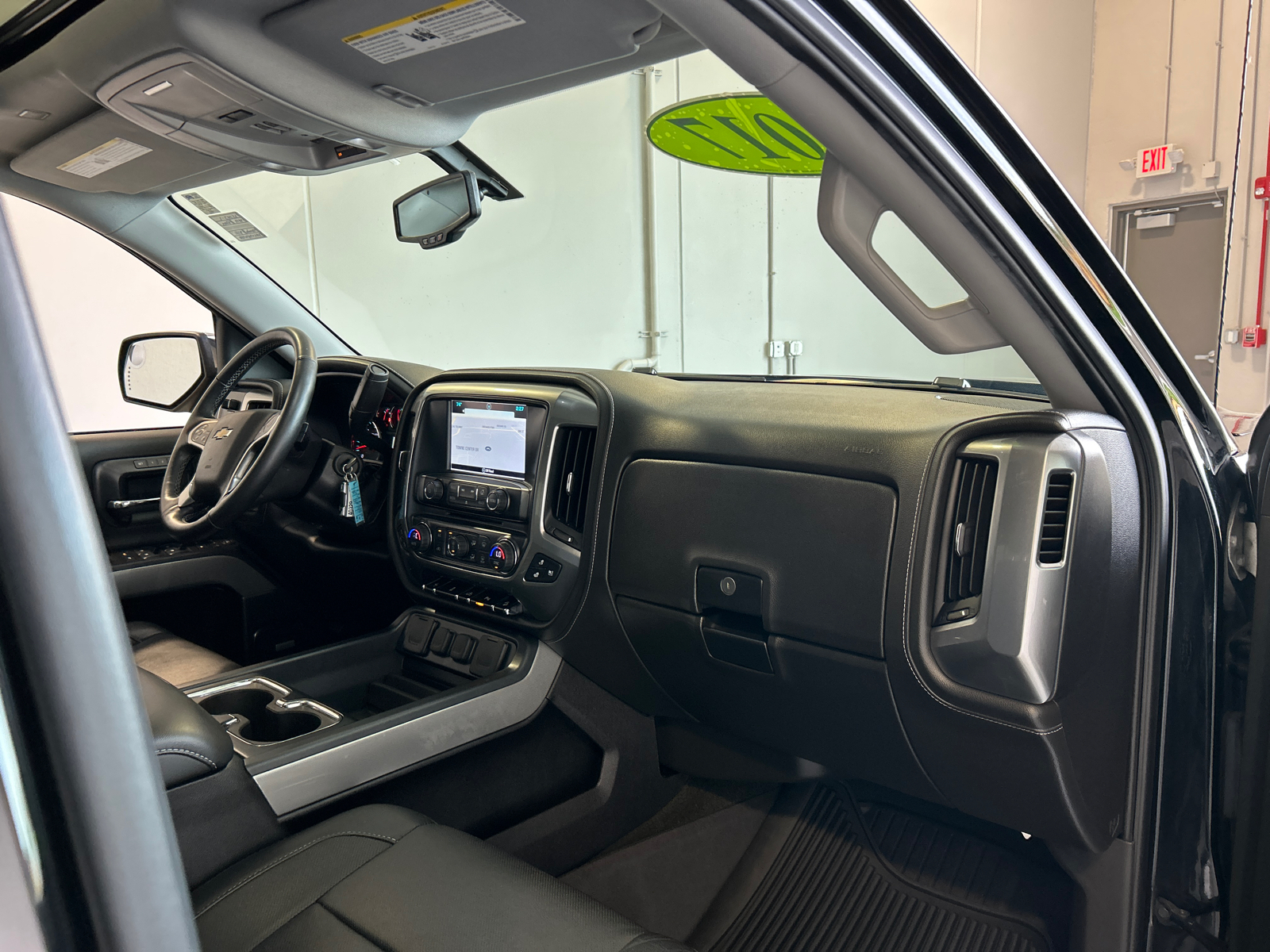 2017 Chevrolet Silverado 1500 LTZ 32