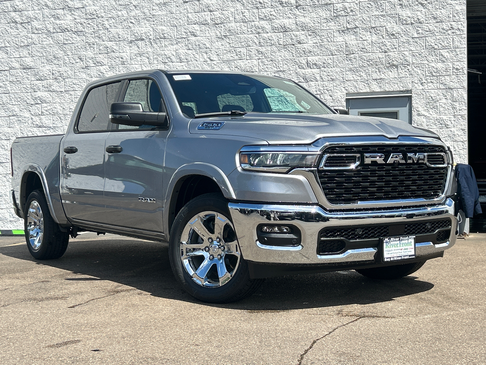 2025 Ram 1500 Big Horn/Lone Star 2