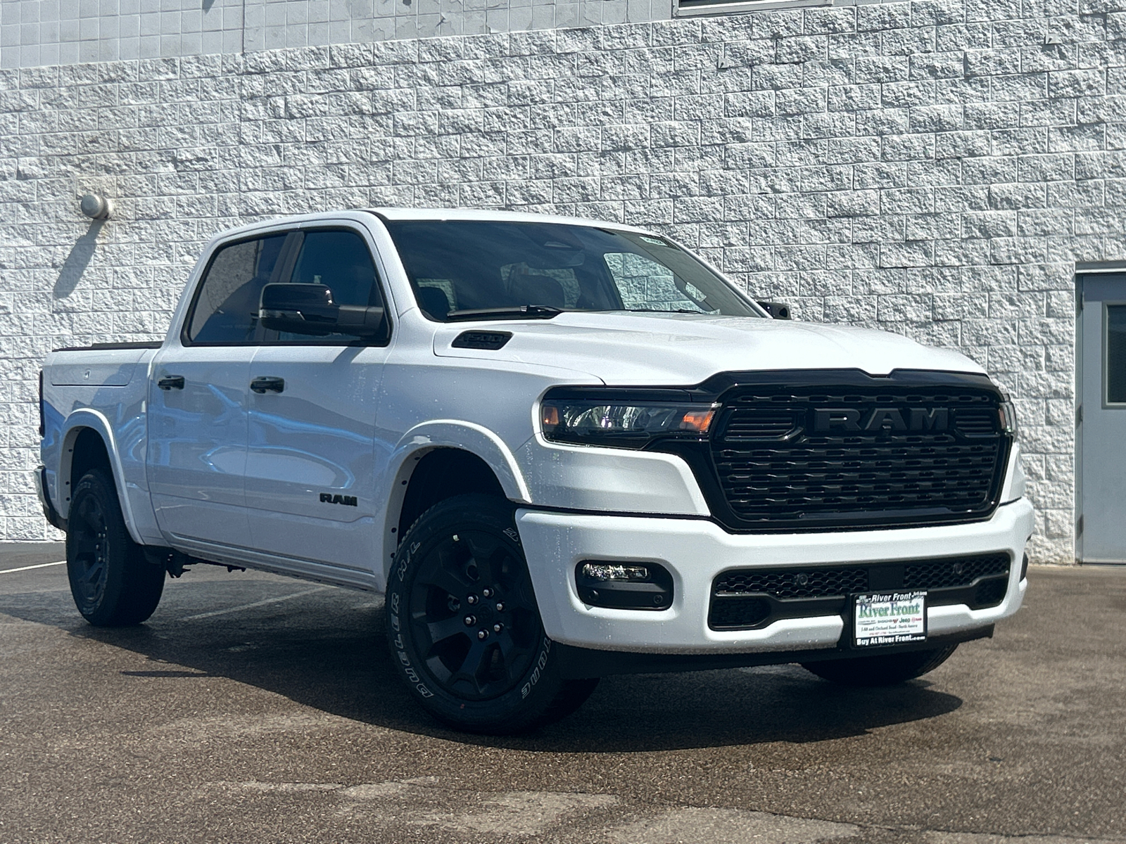 2025 Ram 1500 Big Horn/Lone Star 1