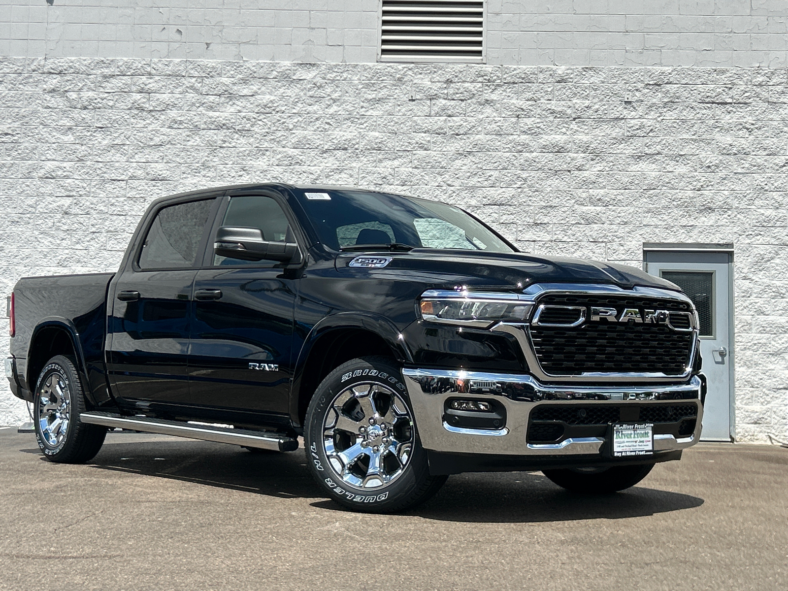 2025 Ram 1500 Big Horn/Lone Star 2