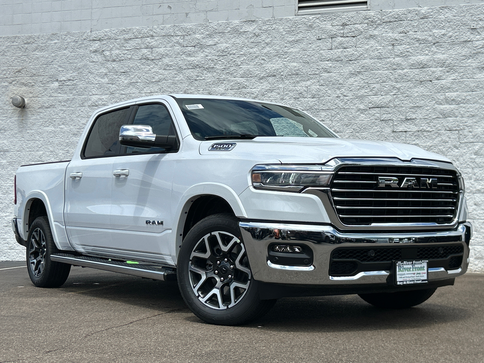 2025 Ram 1500 Laramie 2