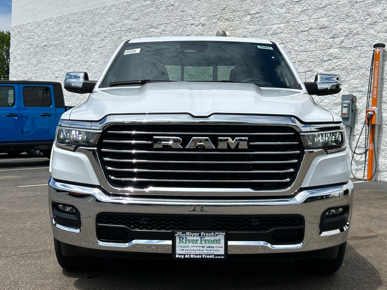 2025 Ram 1500 Laramie 3