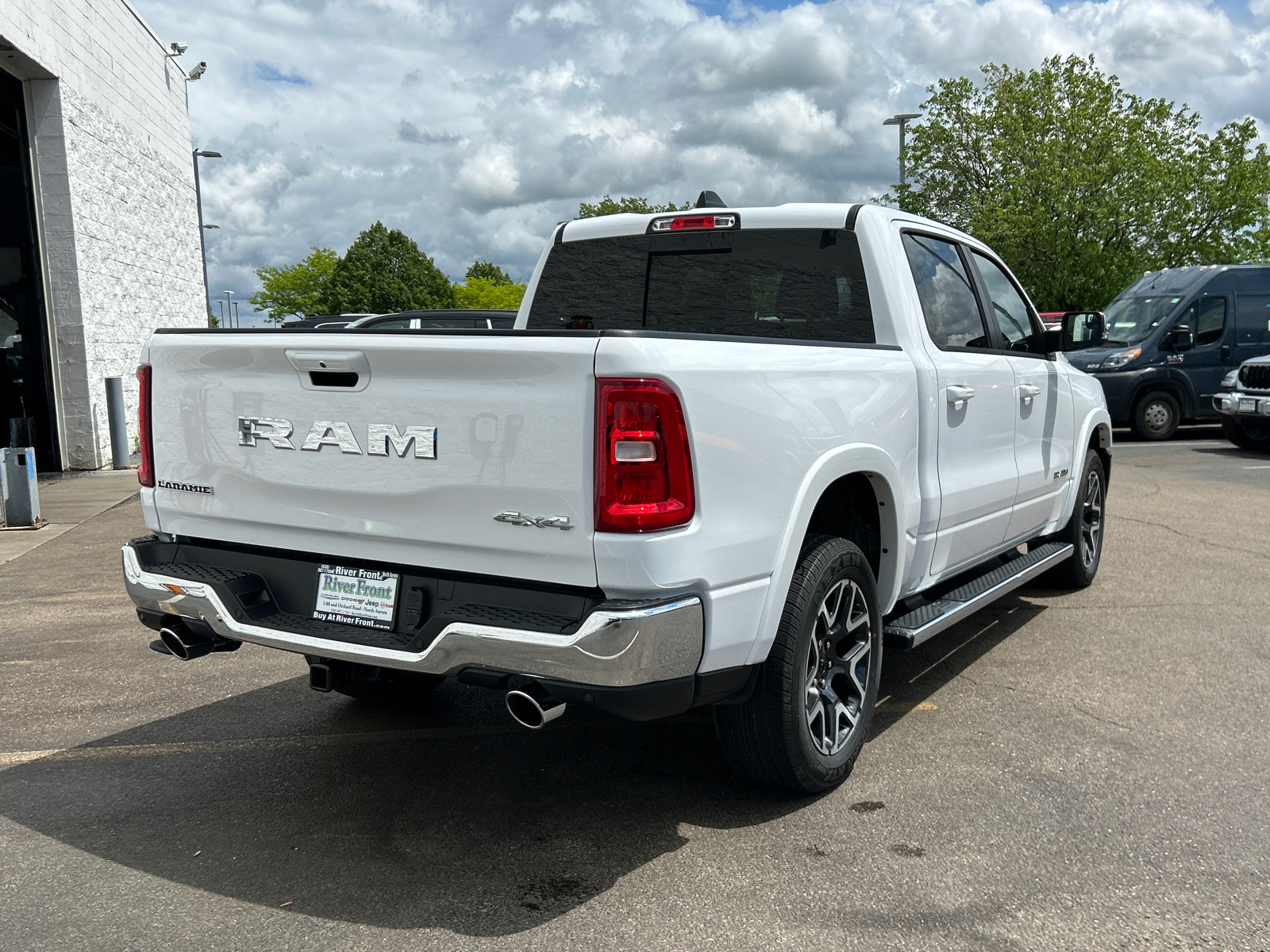 2025 Ram 1500 Laramie 8