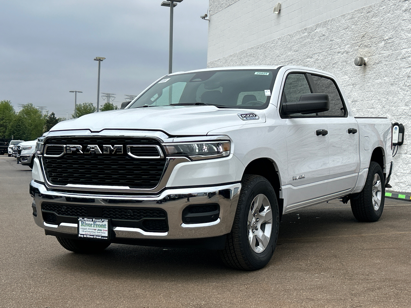 2025 Ram 1500 Tradesman 4