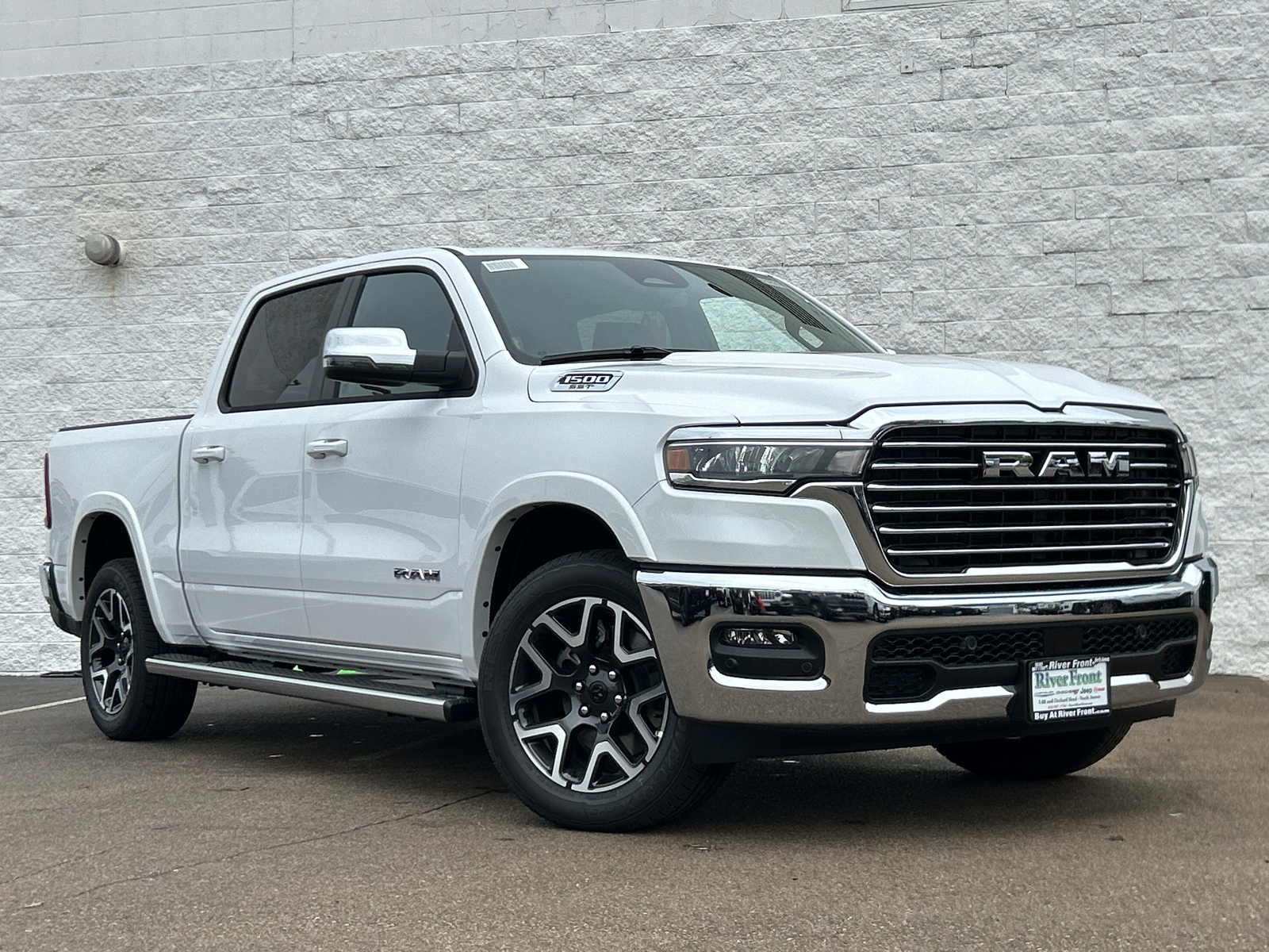 2025 Ram 1500 Laramie 1