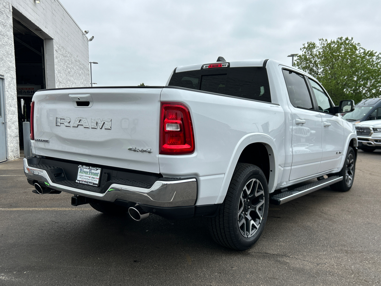 2025 Ram 1500 Laramie 8