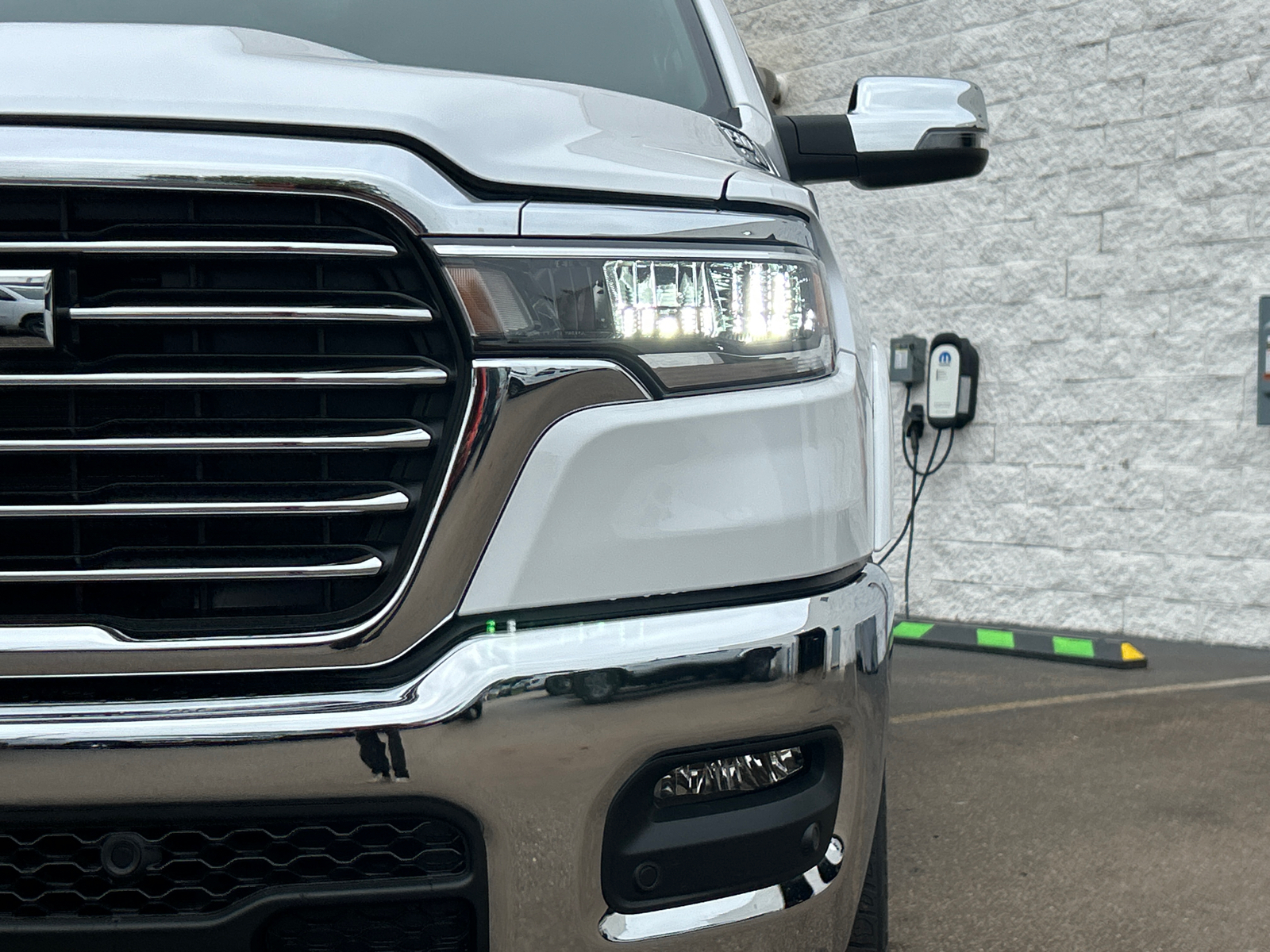 2025 Ram 1500 Laramie 10