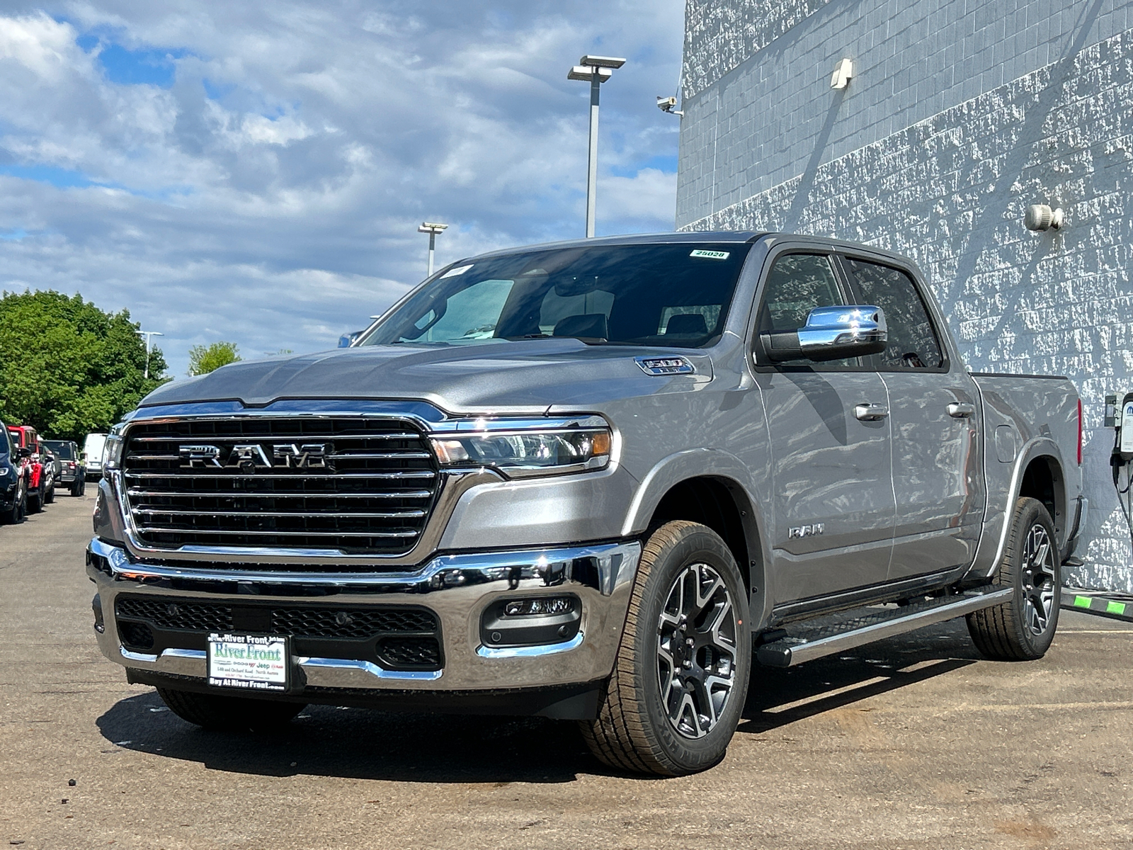 2025 Ram 1500 Laramie 4