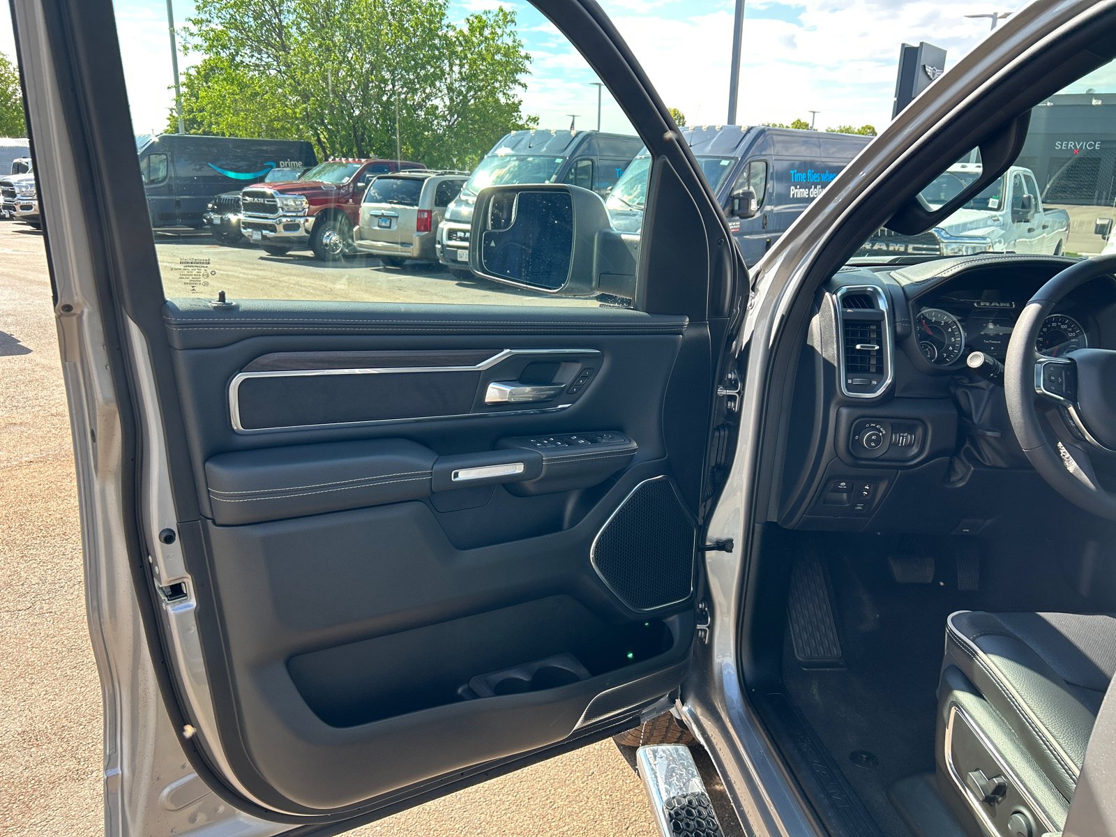 2025 Ram 1500 Laramie 15