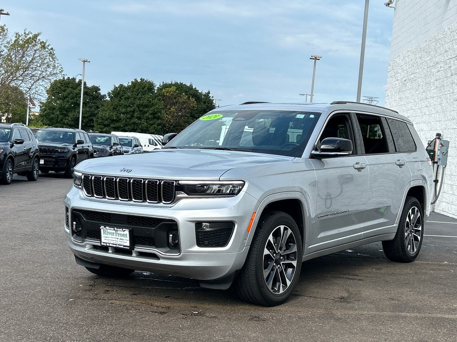 2021 Jeep Grand Cherokee L Overland 4