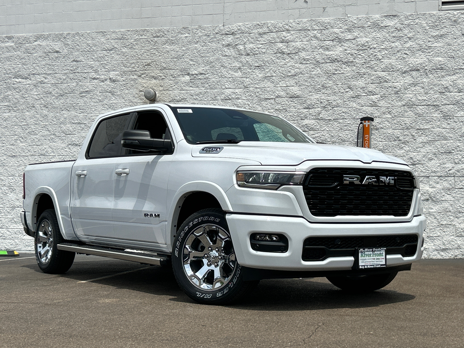 2025 Ram 1500 Big Horn/Lone Star 2