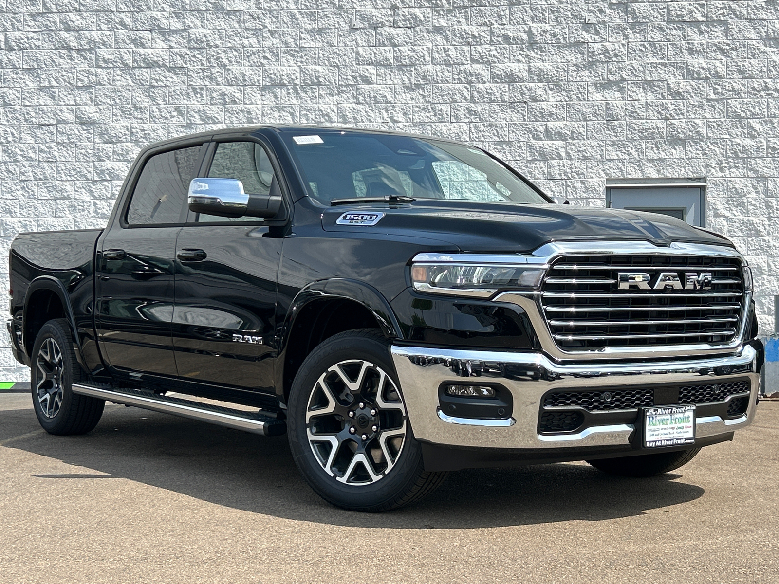 2025 Ram 1500 Laramie 2