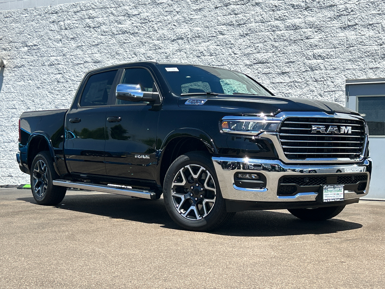 2025 Ram 1500 Laramie 1