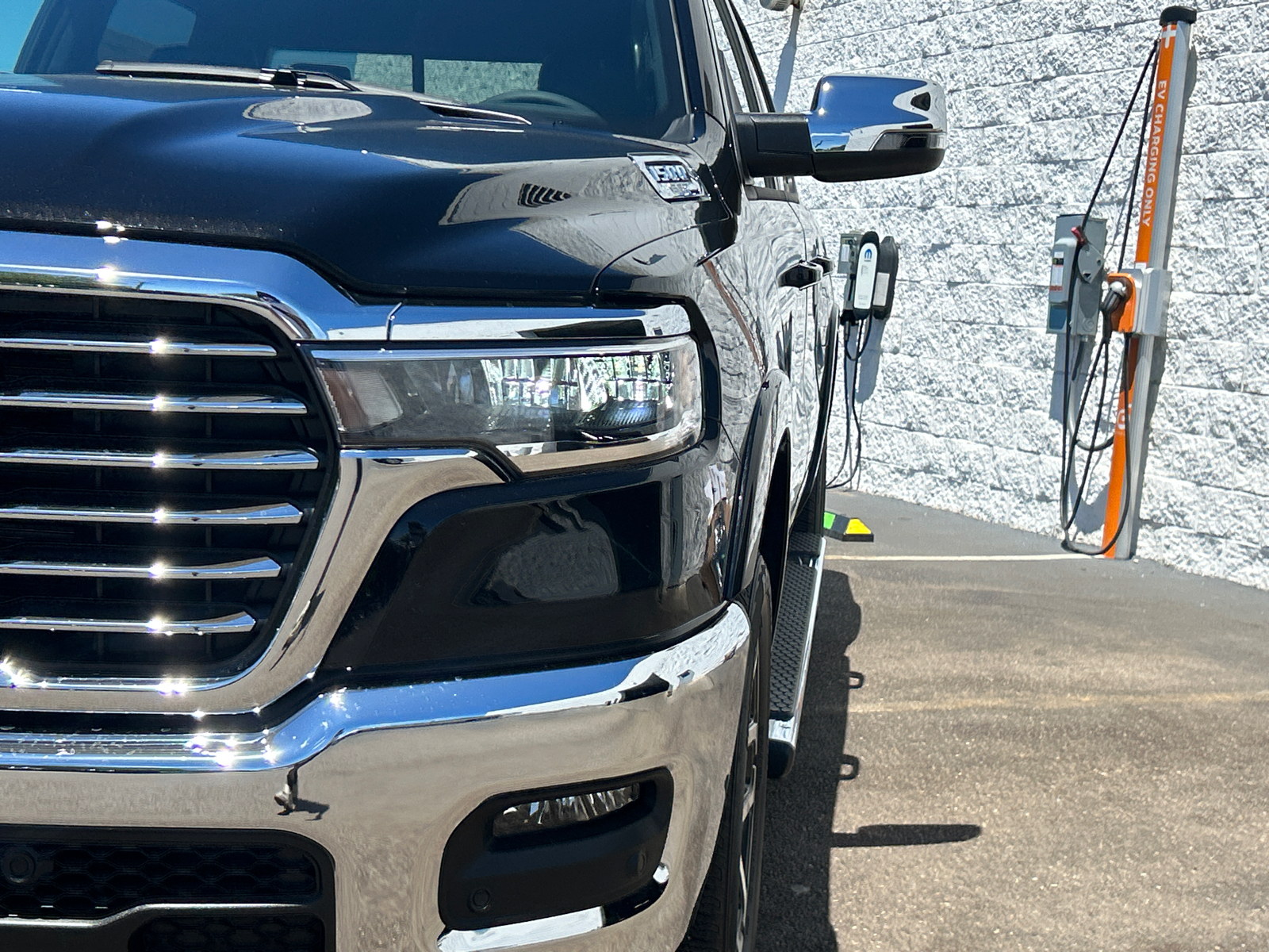 2025 Ram 1500 Laramie 10