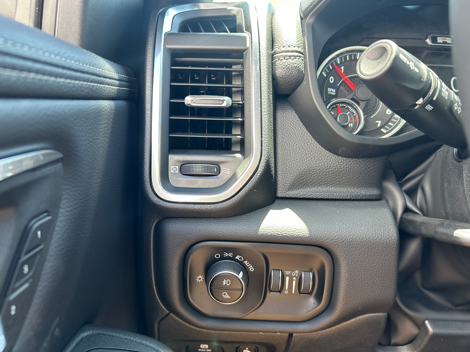 2025 Ram 1500 Laramie 20