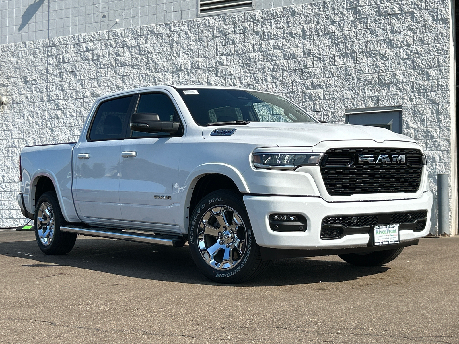 2025 Ram 1500 Big Horn/Lone Star 2